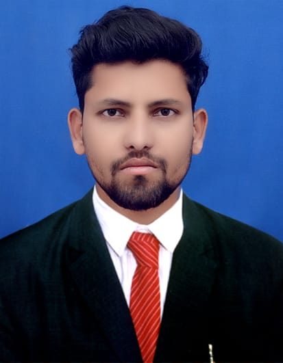 Portrait of Shaikh Juned, Director and Business Strategy